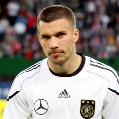 Lukas Podolski's Singalong Night - An Unexpected Musical Journey with the German Football Legend!